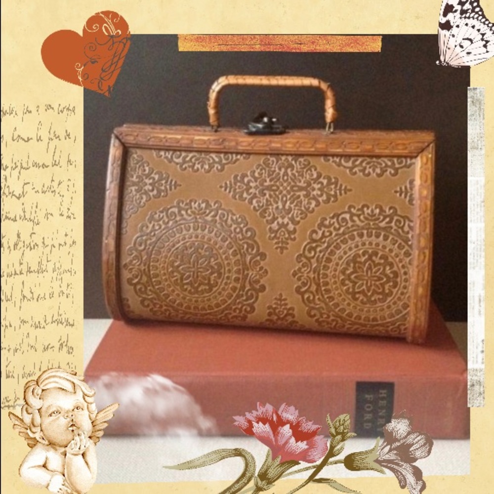 Vintage Moroccan Wooden Purse - Picture 1 of 16